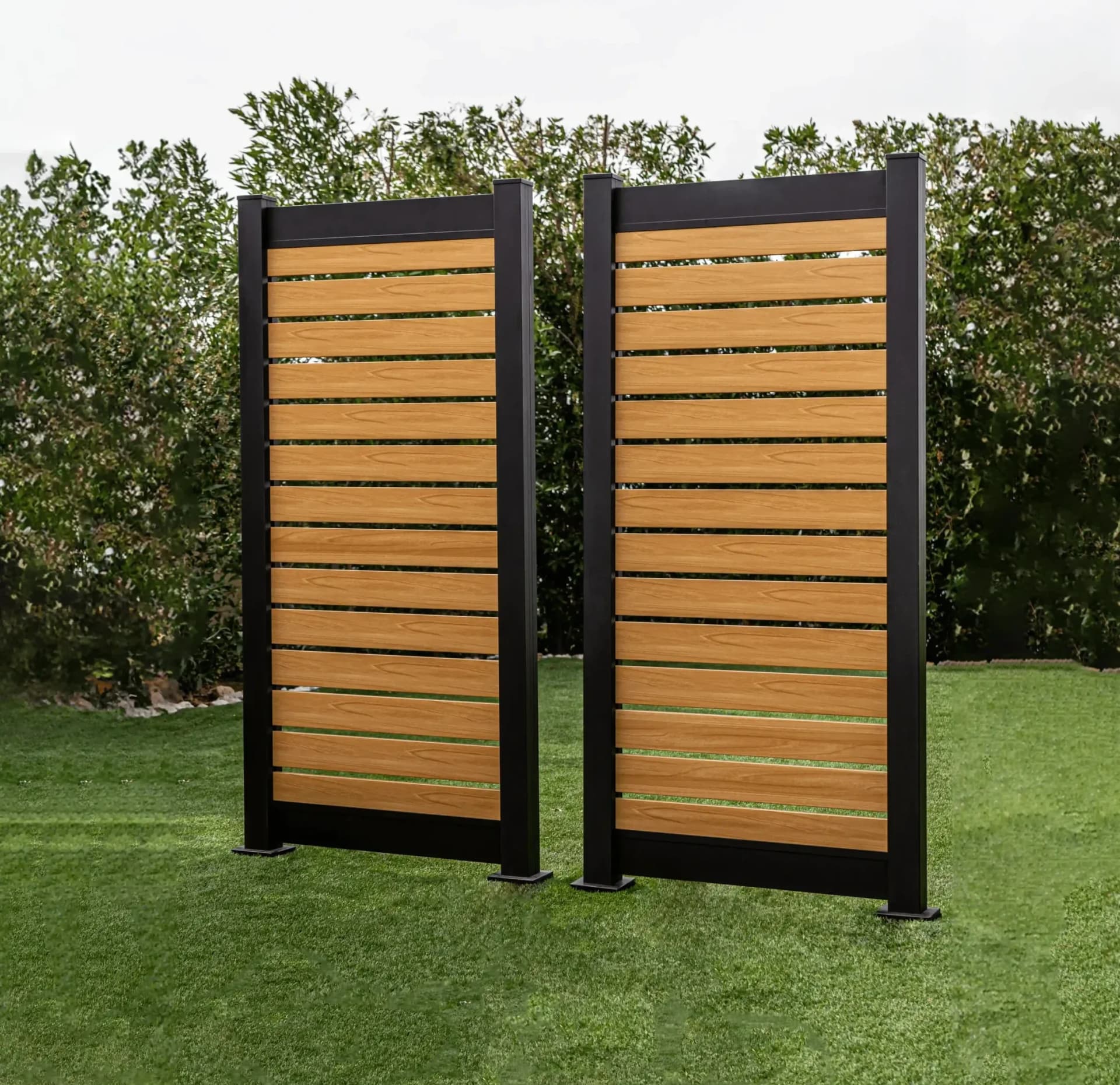 Aluminum privacy screen panel