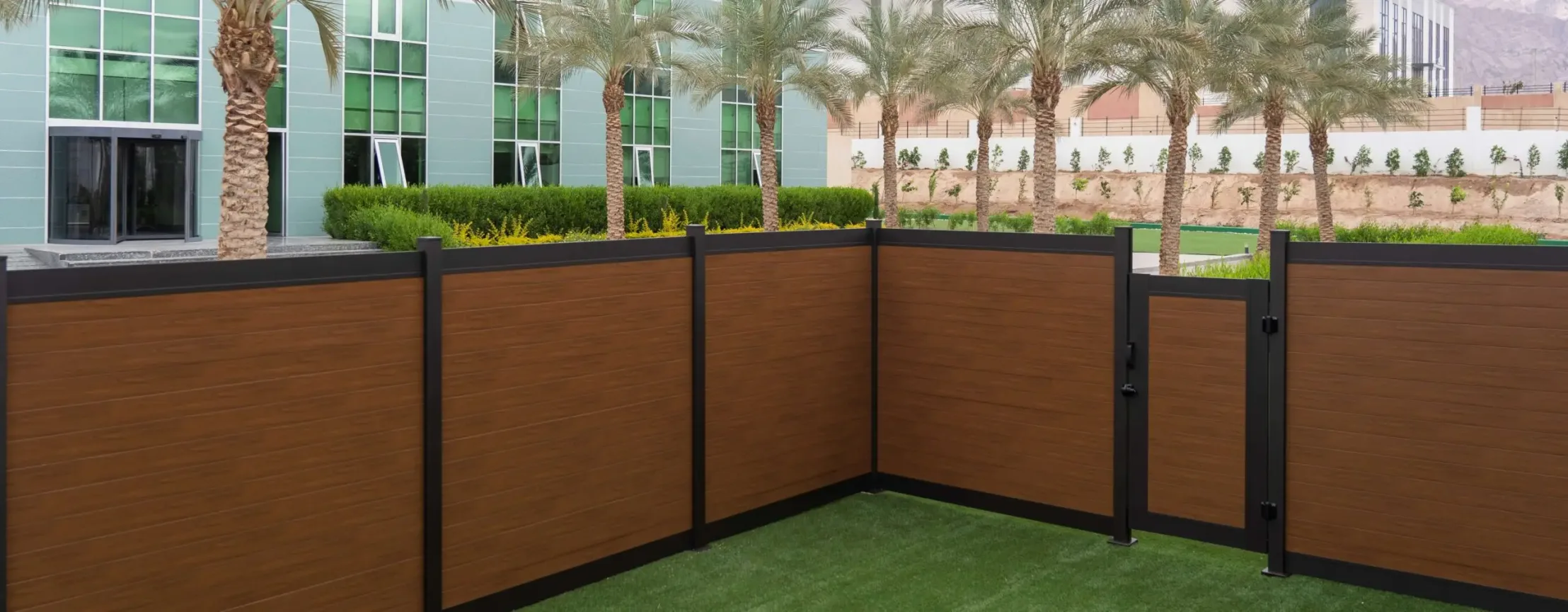 aluminum driveway gate options for Canadian homes